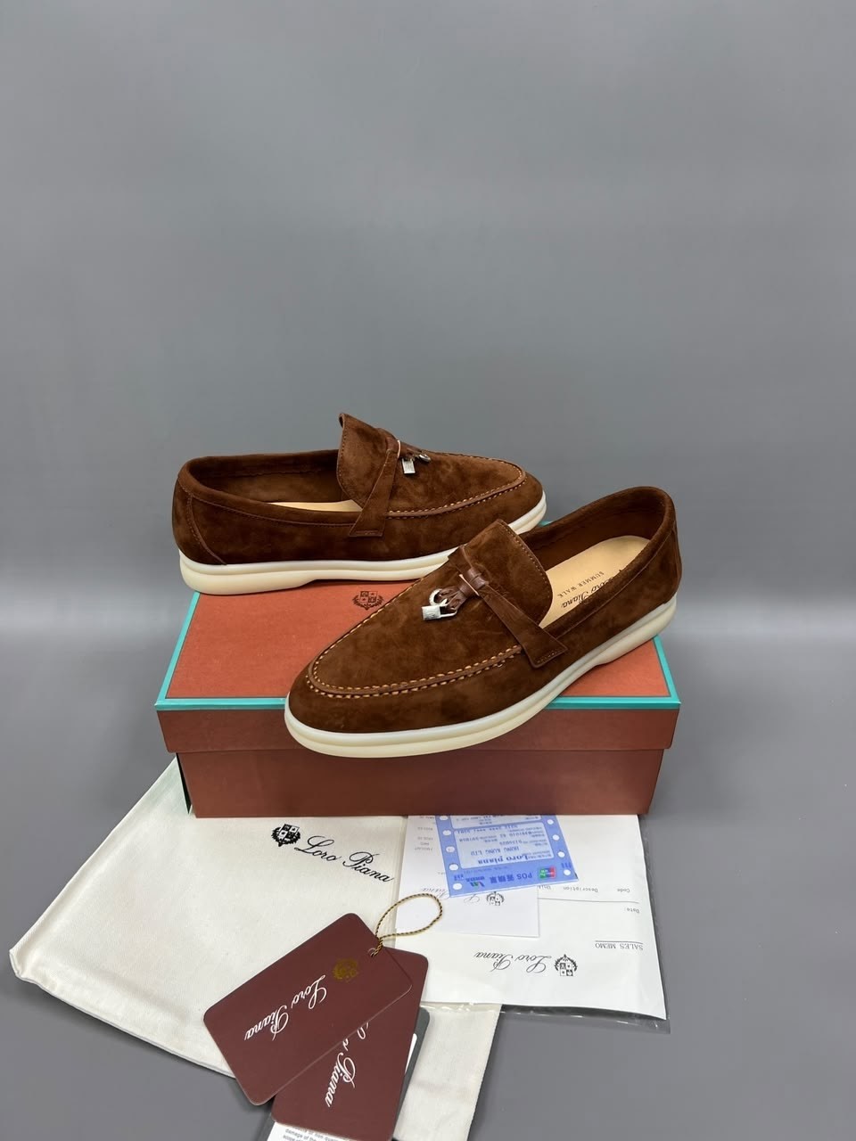 лоферы loro piana,лоферы женские loro piana,замшевые лоферы loro piana open walk коричневые,женские лоферы loro piana коричневые замшевые,замшевые женские лоферы loro piana бежевые