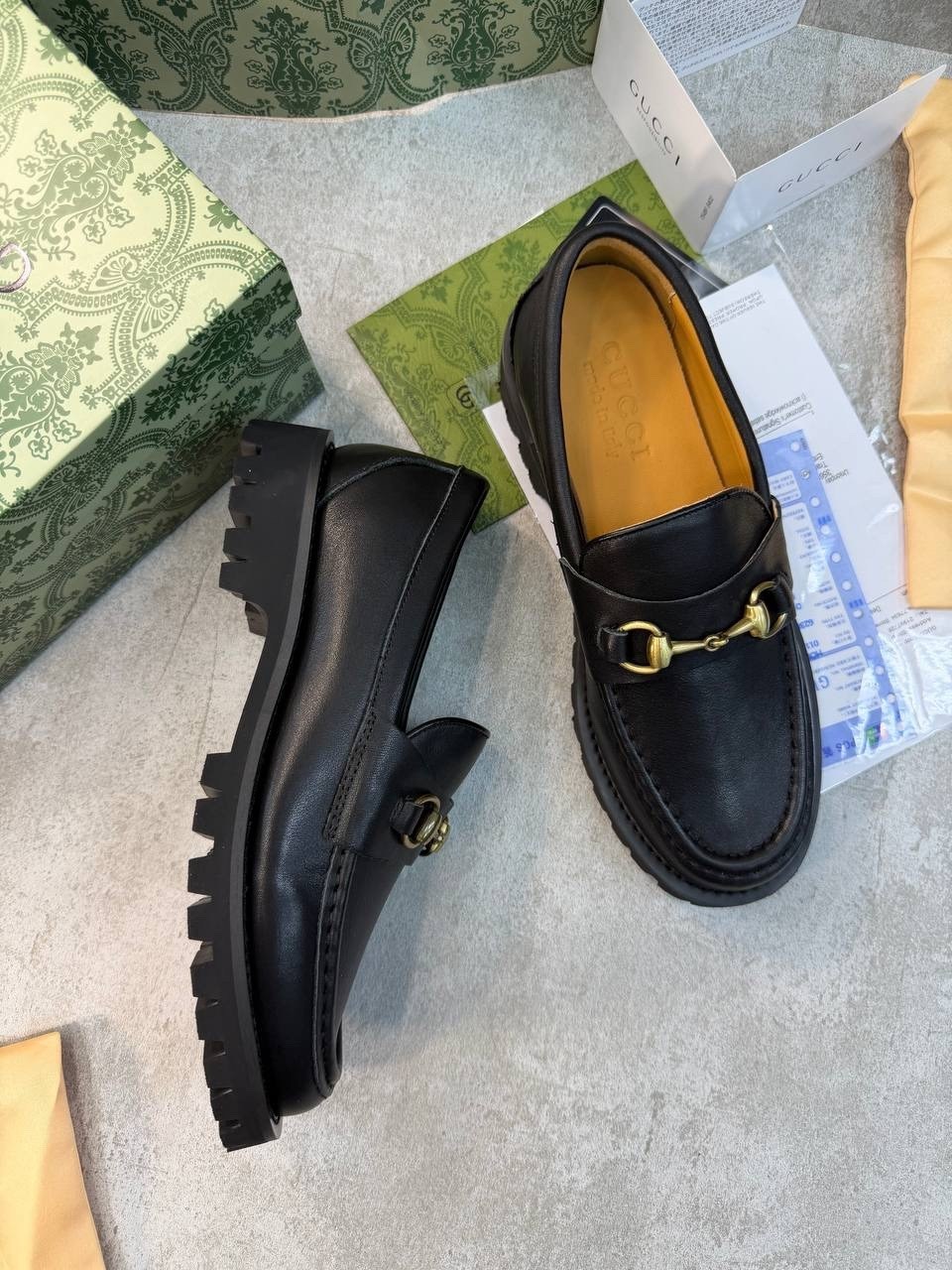 ,ботинки gucci,лоферы gucci,женские замшевые черные ботинки gucci,женские лоферы gucci
