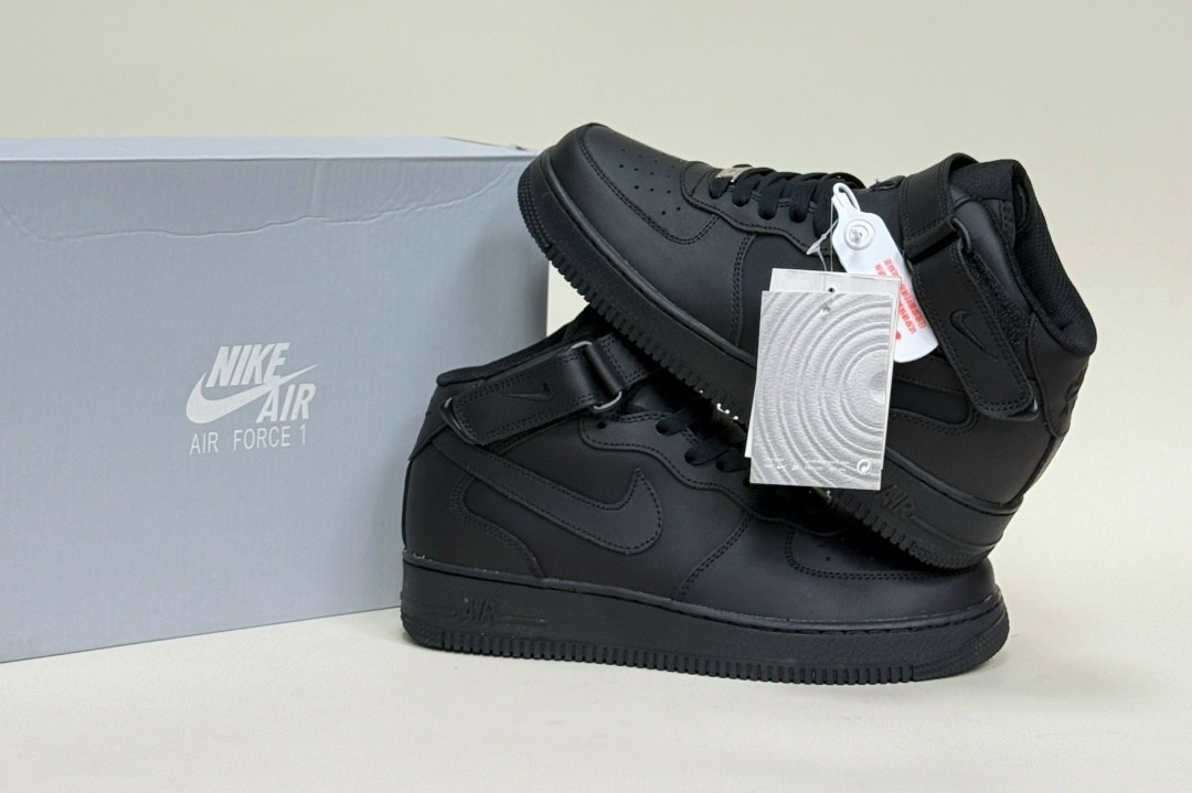 кроссовки nike air force 1 mid "black",nike air force 1 mid "black",зимние кроссовки nike air force 1 mid,nike air force 1 high black,кроссовки nike air force 1 черные высокие