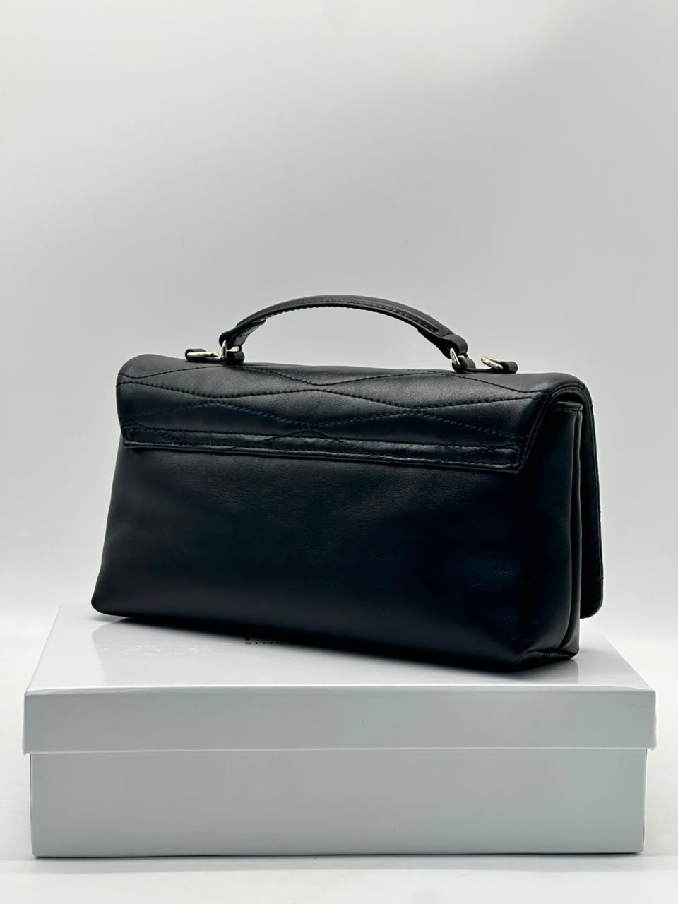 сумка,женская сумка,сумки через плечо furla,стеганая сумка,сумочка