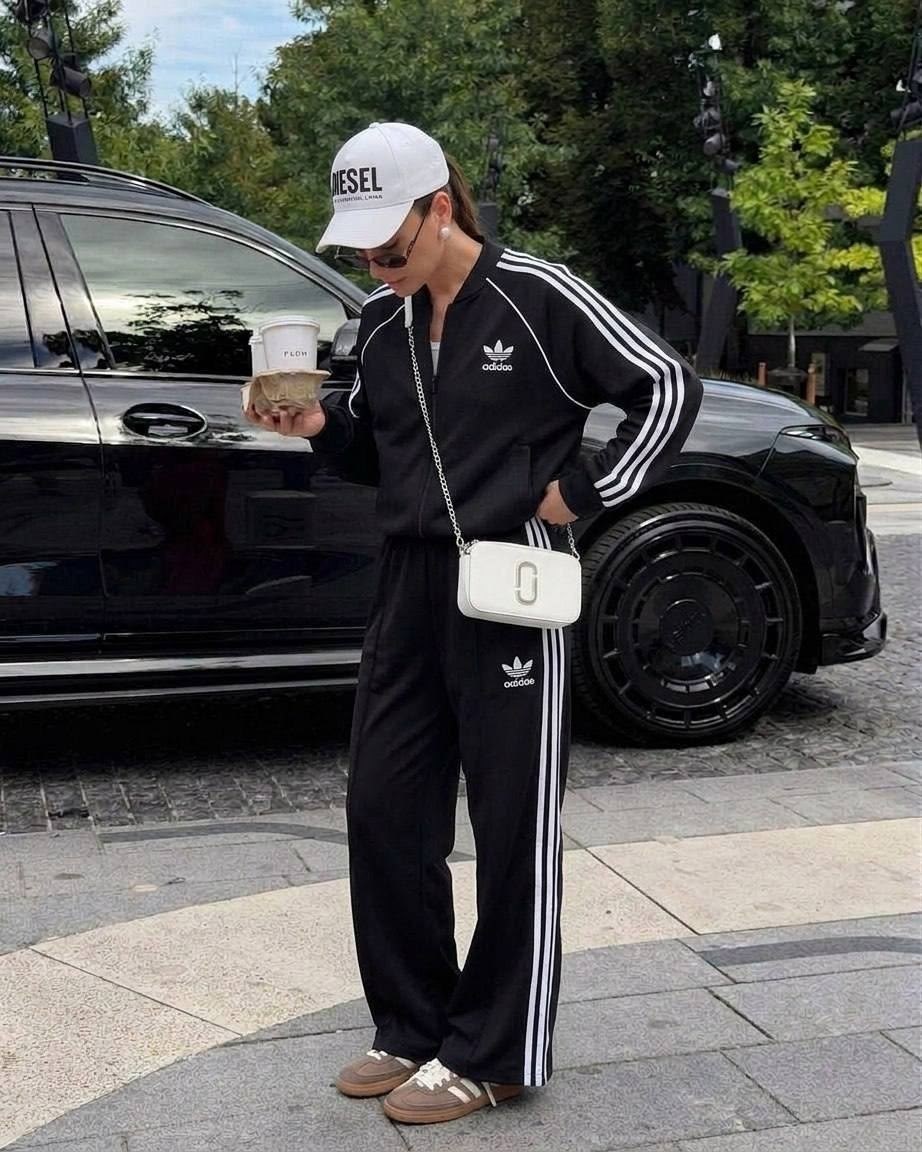 женский спортивный костюм adidas,спортивный костюм адидас красный женский,адидас ориджинал женский костюм адидас,красный женский спортивный костюм adidas,adidas костюм спортивный