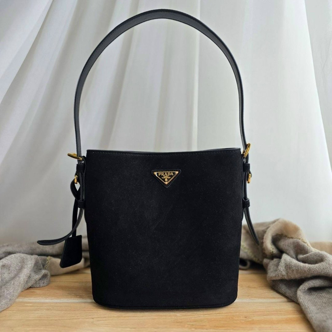 цум prada сумка prada черная,замшевая сумка,сумка prada,сумка prada женская,сумки прада
