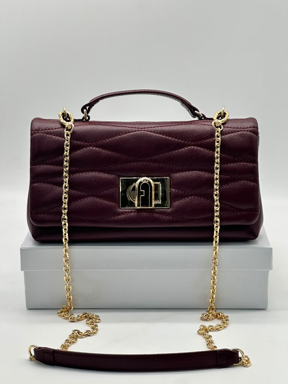 сумка,женская сумка,сумки через плечо furla,стеганая сумка,сумочка