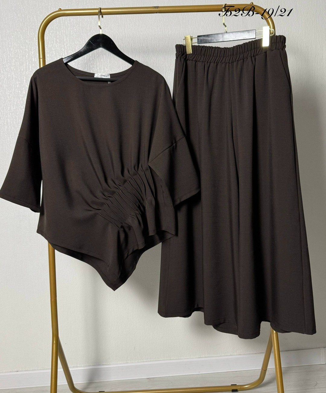 женский костюм,,костюм двойка,костюм нарядный больших размеров oversize assorti-moda,брючный комплект