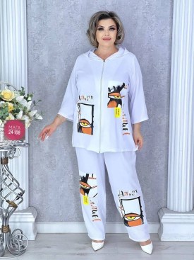 Костюм