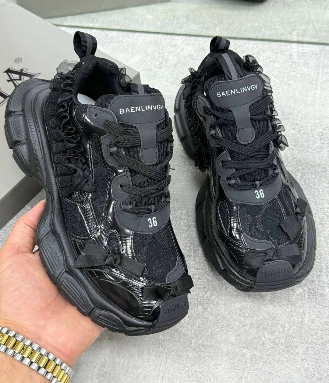 кроссовки женские balenciaga,кроссовки balenciaga,кроссовки balenciaga triple s,баленсиага кроссовки,кроссовки женские баленсиага