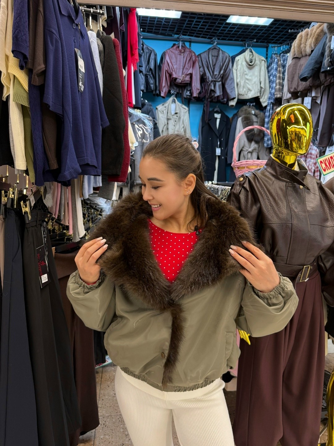 пуховики с мехом,куртка бомбер,куртка женская,меховая куртка,пуховики с натуральным мехом