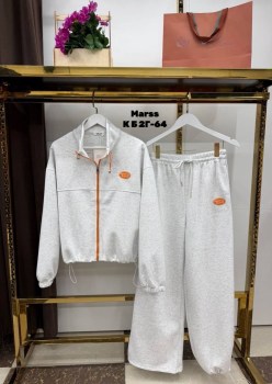 Костюм