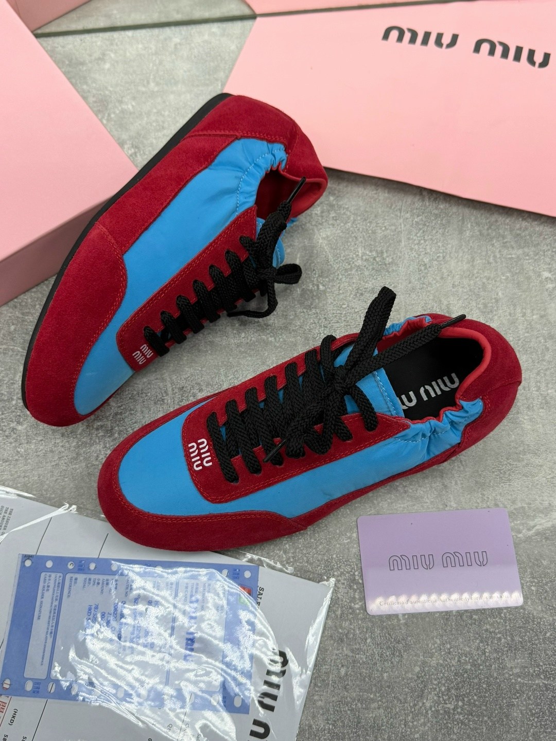 ,кроссовки prada, женская,спортивная ,кроссовки удобные