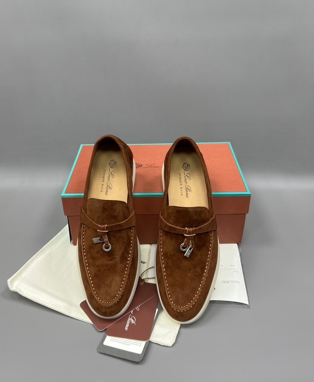 лоферы loro piana,лоферы женские loro piana,замшевые лоферы loro piana open walk коричневые,женские лоферы loro piana коричневые замшевые,замшевые женские лоферы loro piana бежевые