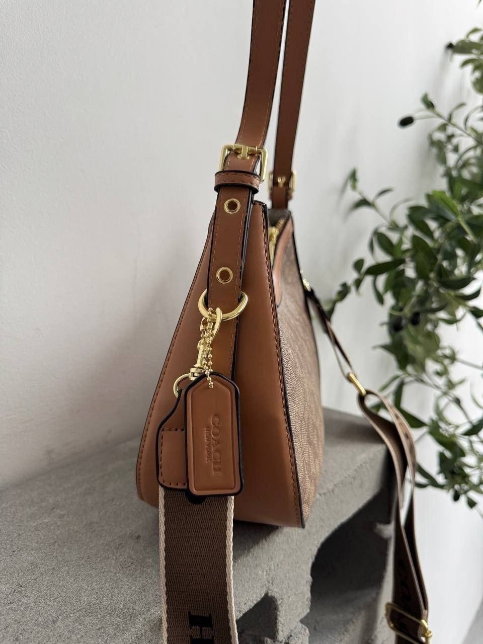 coach женская сумка,сумки через плечо coach,сумка coach,сумка-хобо coach,coach сумка на плечо