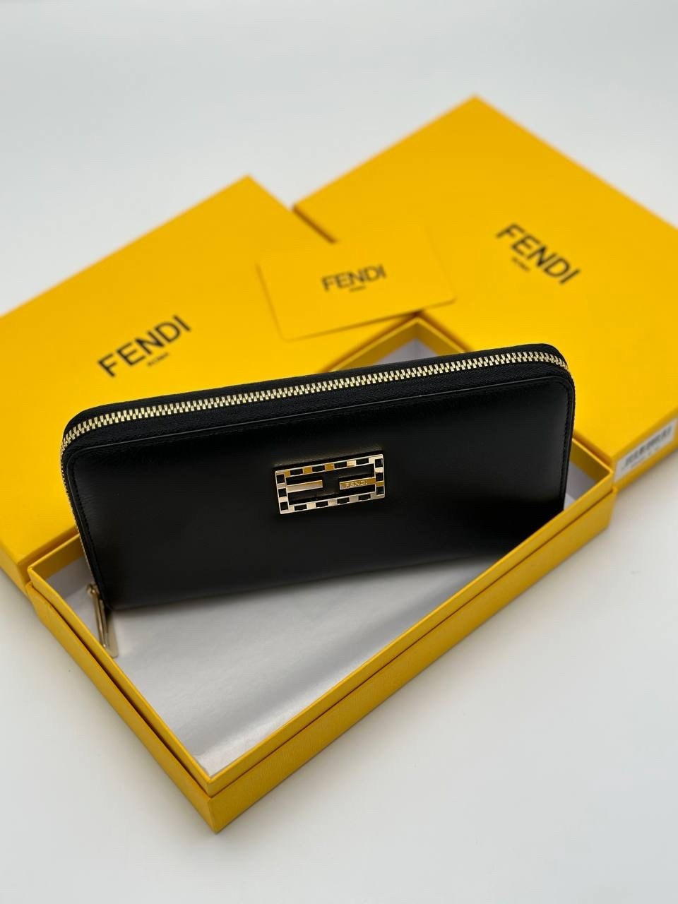 кошелек fendi,брендовый кошелек fendi,fendi женский кошелек,кошелек фенди женский,fendi fendi
