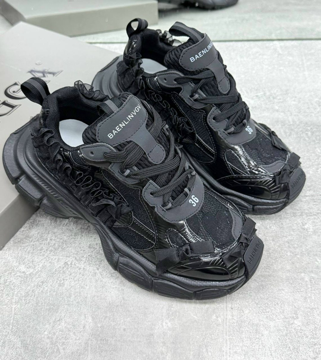 кроссовки женские balenciaga,кроссовки balenciaga,кроссовки balenciaga triple s,баленсиага кроссовки,кроссовки женские баленсиага