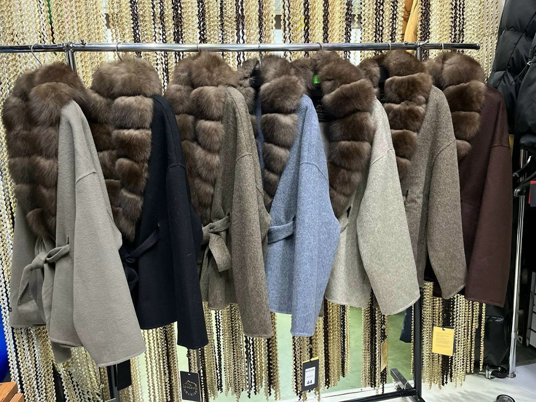 женские пальто,пальто соболь,пальто с мехом,пальто кашемировое с мехом песца,пальто из кашемира loro piano с мехом куницы
