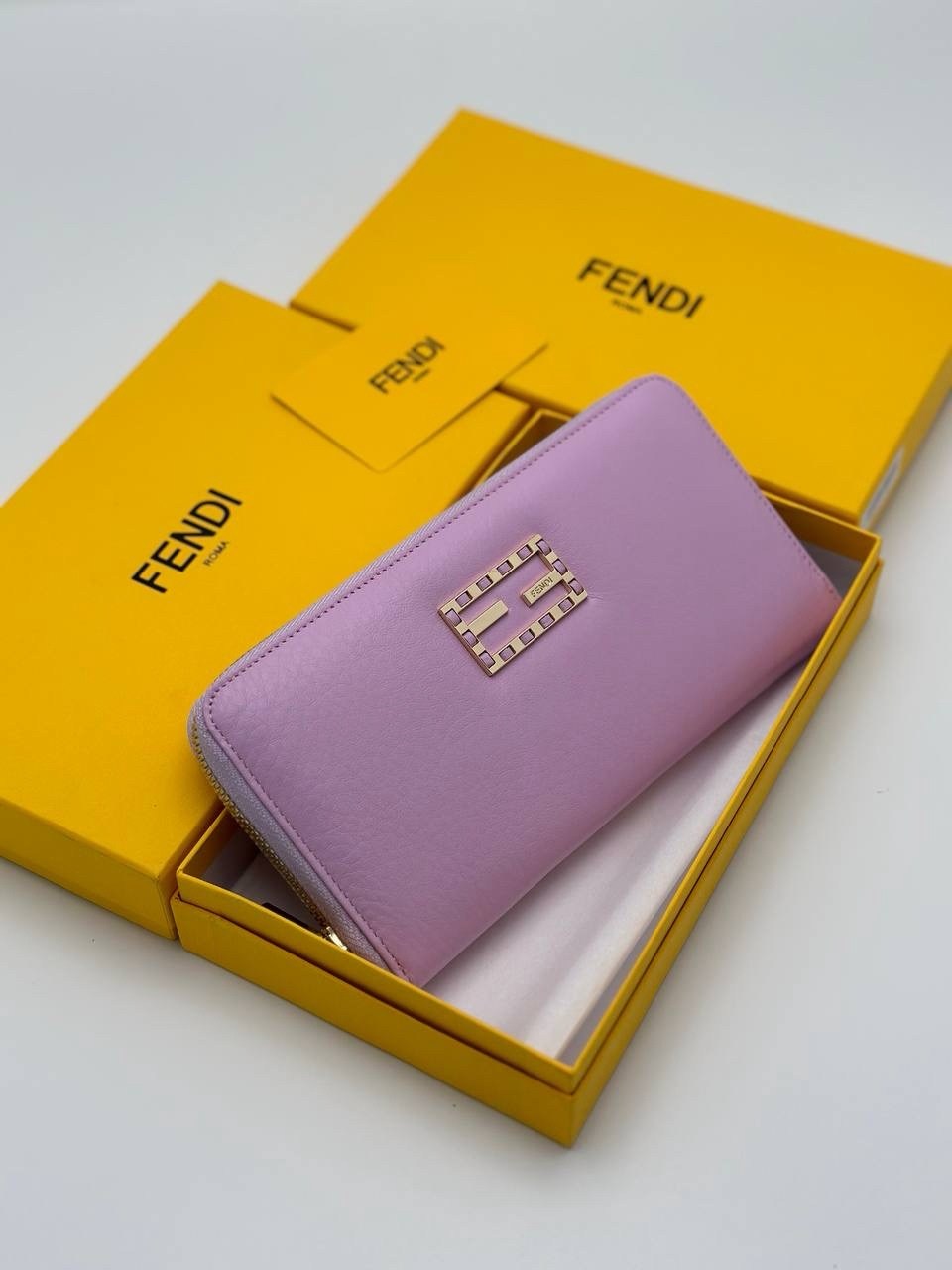 кошелек fendi,брендовый кошелек fendi,fendi женский кошелек,кошелек фенди женский,fendi fendi