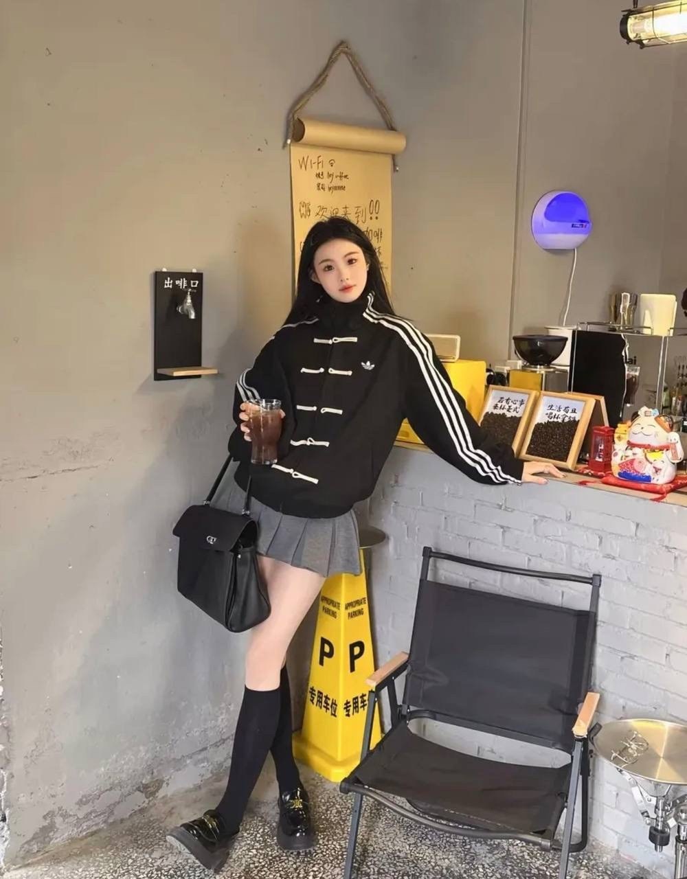 adidas chinese new year jacket,куртка стильная,куртка адидас в китайском стиле,куртка adidas,повседневная куртка