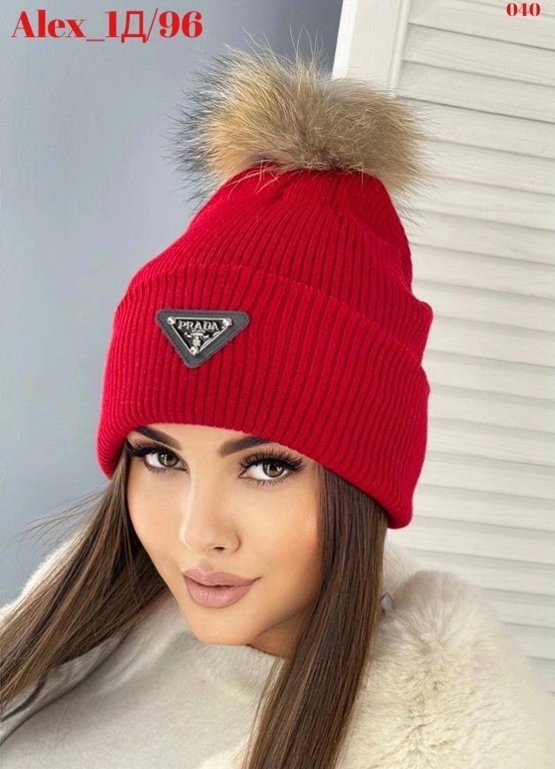 шапка женская,модная шапка,шапка с помпонами,шапка для женщин,шапка женская с помпоном