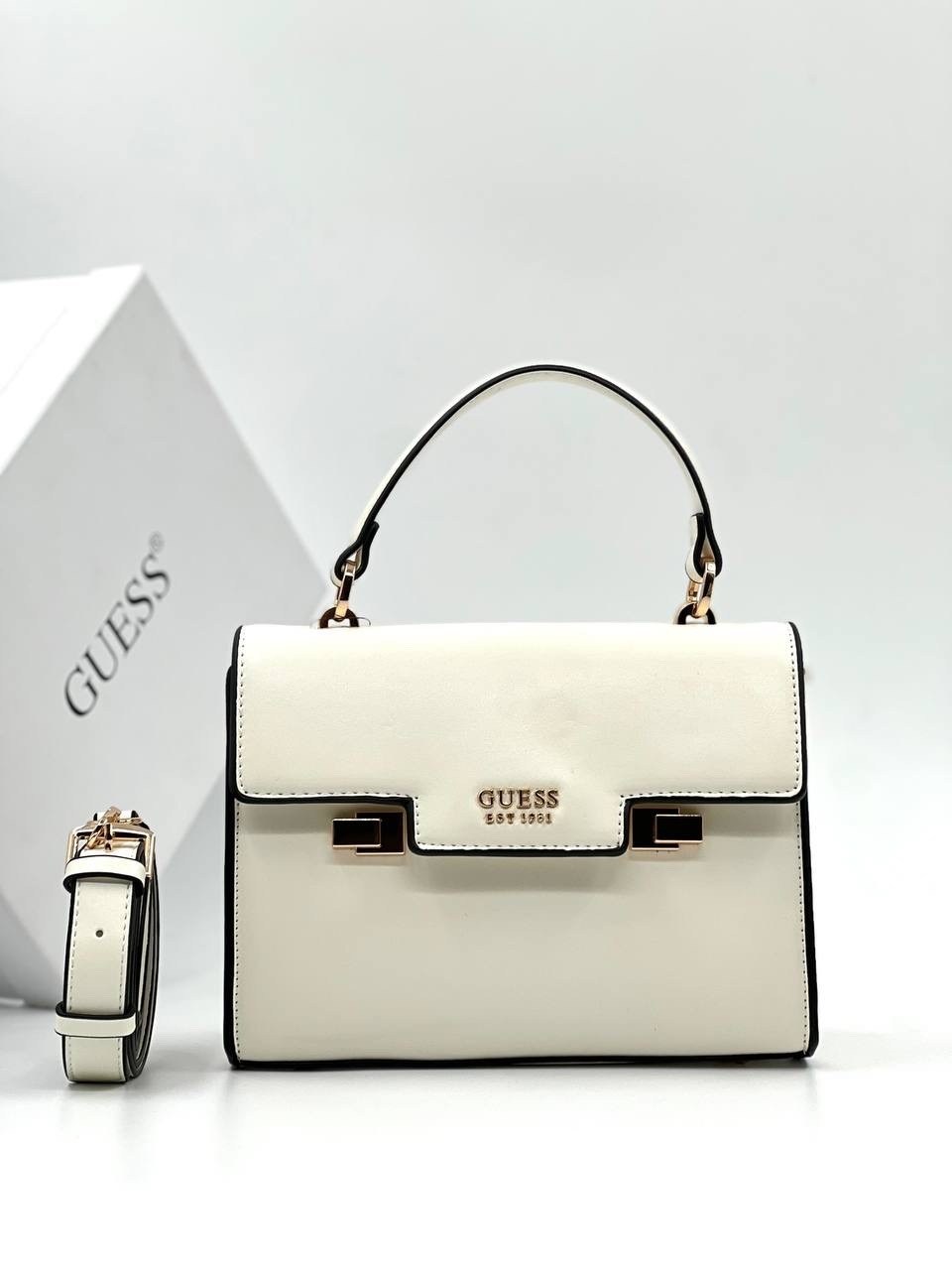 сумка guess,сумка женская guess,сумка на плечо guess,сумочка guess,guess сумка кросс боди