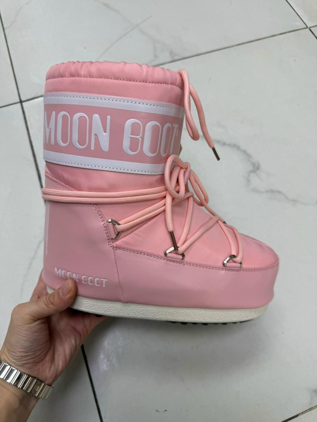 ,дутики moon boot,ботинки-луноходы,дутики женские,сноубутсы moon boot