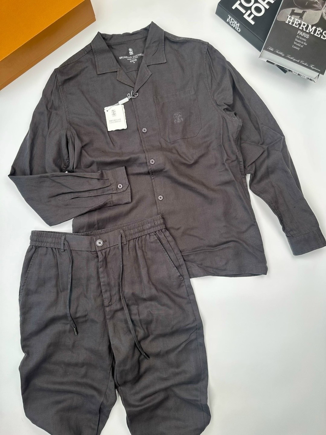 льняной костюм brunello cucinelli,костюм loro piana,костюм мужской льняной,костюм мужской,костюм льняной