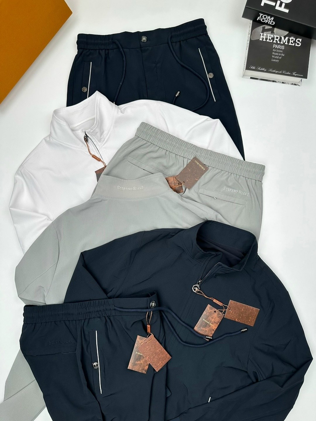 спортивный костюм brunello cucinelli,спортивные костюмы мужские,спортивные костюмы,мужской одежда