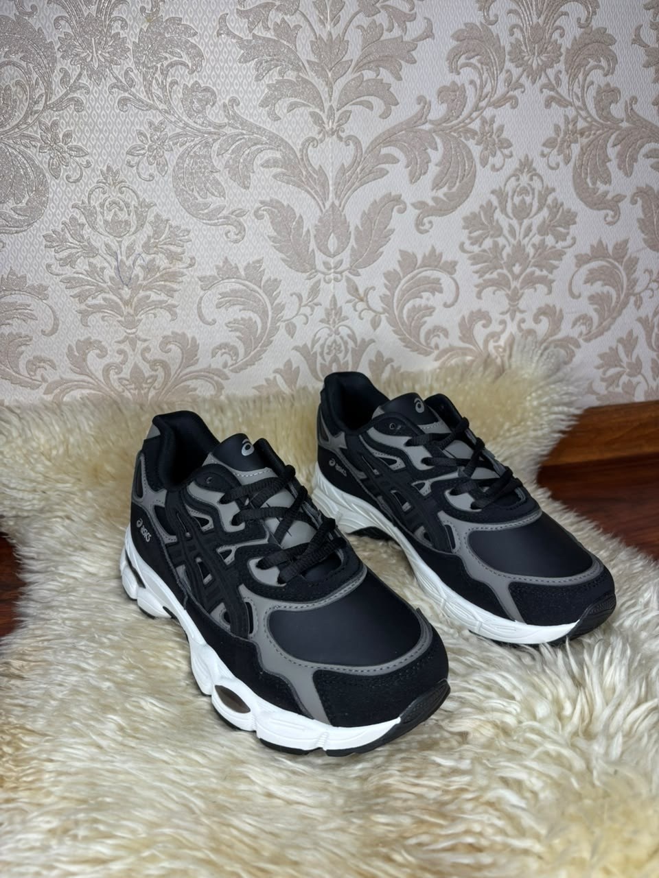 кроссовки,кроссовки adidas,кроссовки женскиe,повседневные кроссовки,спортивные кроссовки
