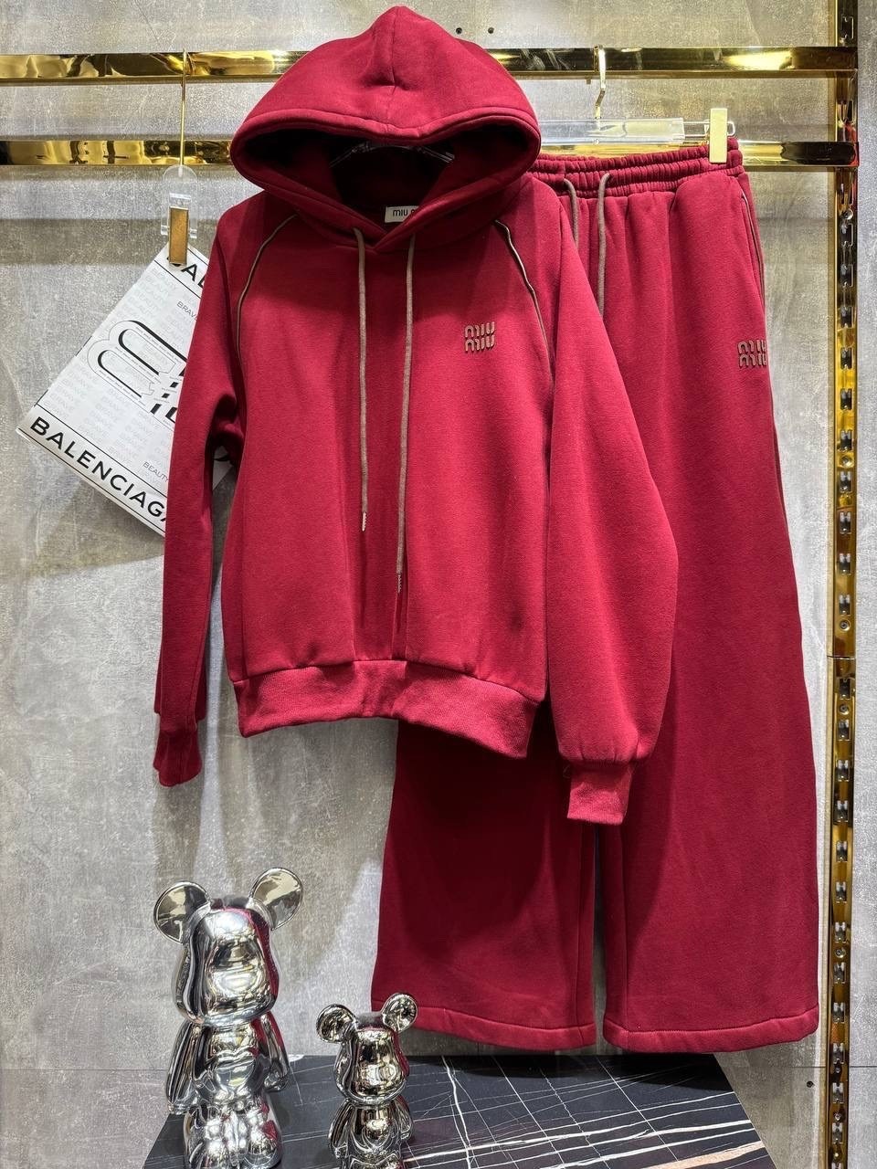miu miu женский бордовый костюм тройка,красный костюм тройка женский,костюм тройка женский,костюм бордовый,бордовый костюм женский