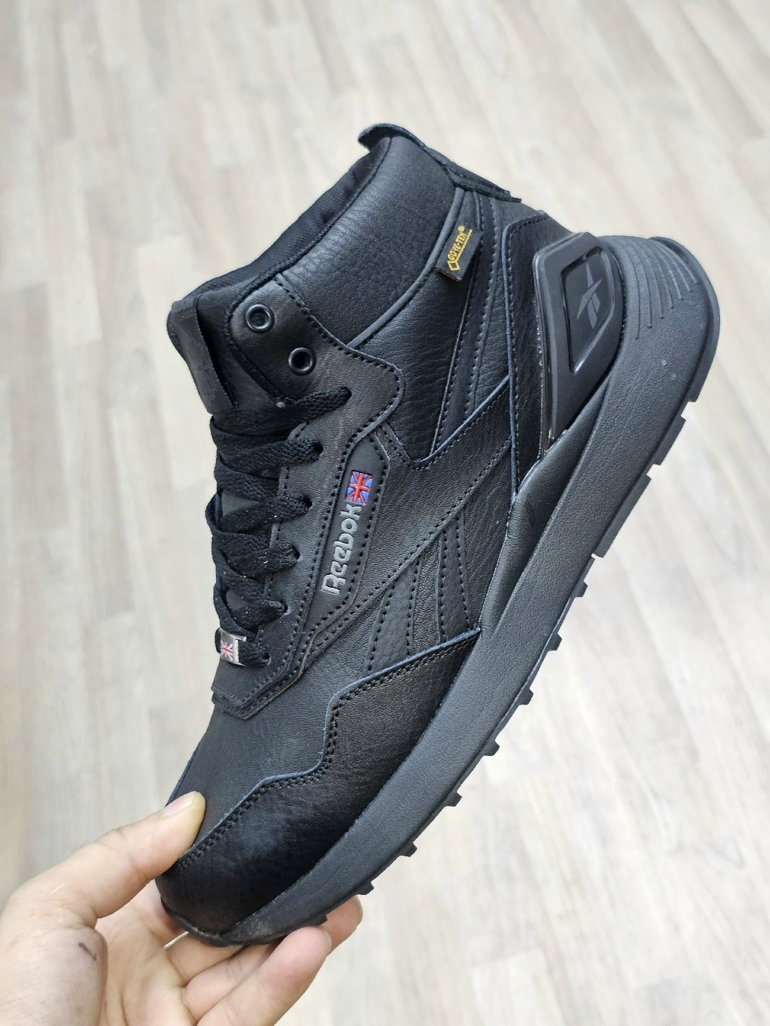 кроссовки зимние с мехом reebok зима 273338661,зимние кроссовки мужские reebok,зимние кроссовки высокие с мехом reebok cavalini,зимние кроссовки reebok с мехом,кроссовки зимние с мехом reebok зима 273