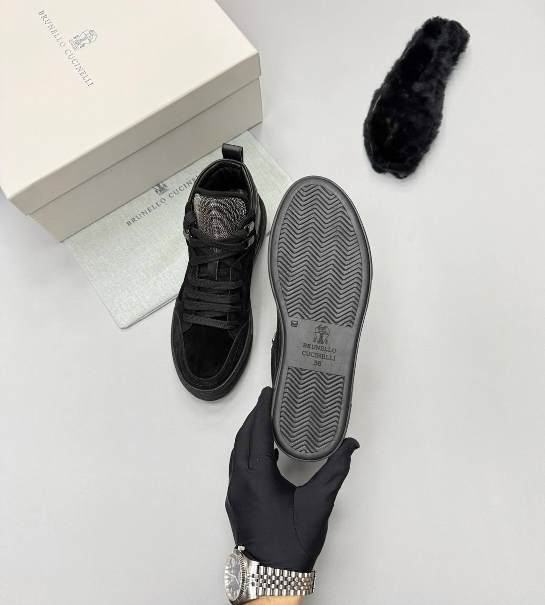 ,balmain кроссовки,кеды balmain,кеды balmain мужские,высокие кеды balmain замша мех чёрные