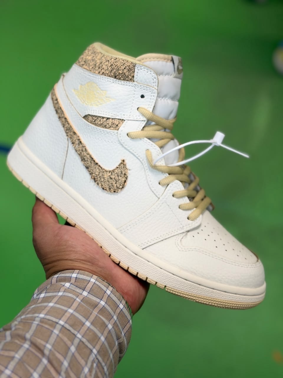 nike air jordan 1 retro high og,nike air jordan 1 mid,nike air jordan 1,air jordan 1 mid se black gold,air jordan 1 retro high og