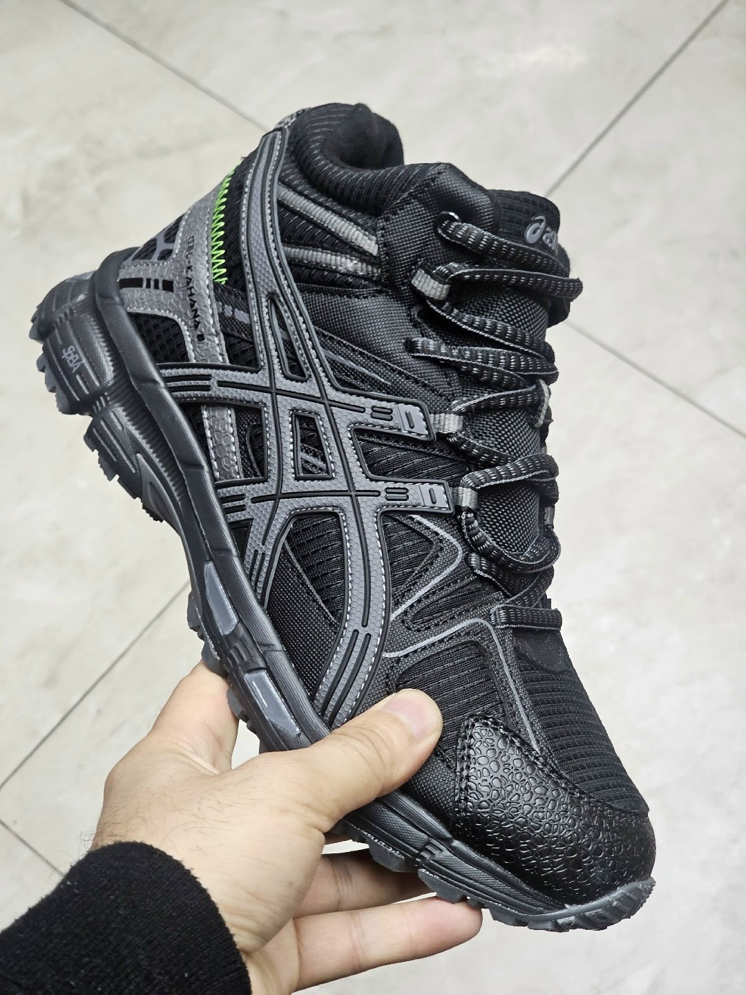 кроссовки asics gel-kahana 8,зимние кроссовки asics gel kahana 8 hi,кроссовки asics мужские,кроссовки мужские зимние asics,кроссовки asics