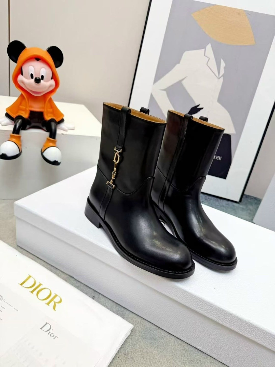 ,женские ботинки christian dior,ботинки dior,ботинки кристиан диор,полусапожки кристиан диор
