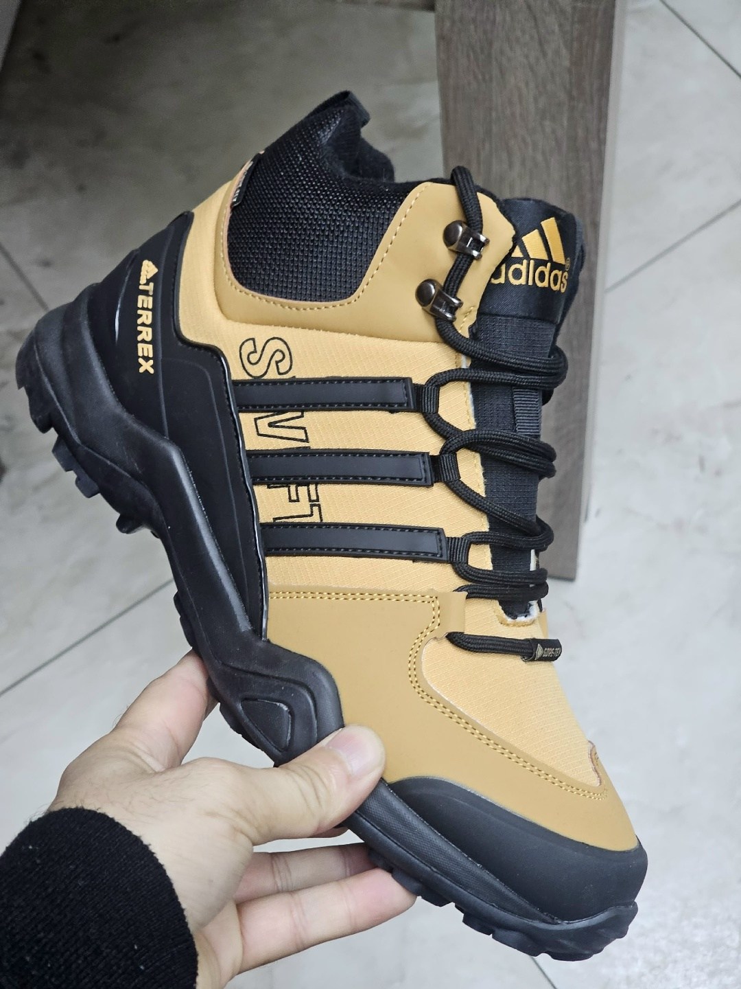 зимние ботинки adidas climaproof высокие,кроссовки adidas climaproof зимние высокие синие,terrex adidas кроссовки мужские зимние,зимние кроссовки адидас мужские,зимние кроссовки adidas