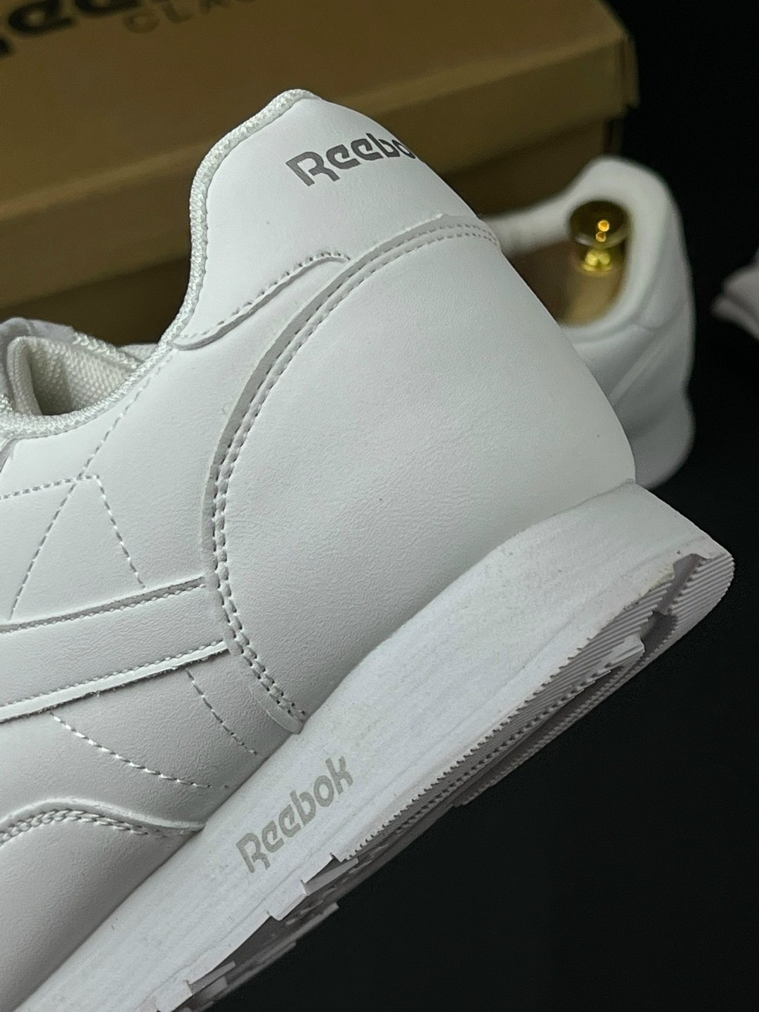 кроссовки reebok,reebok classic кроссовки,кроссовки reebok classic leather,кожаные кроссовки reebok classic,кроссовки reebok белые