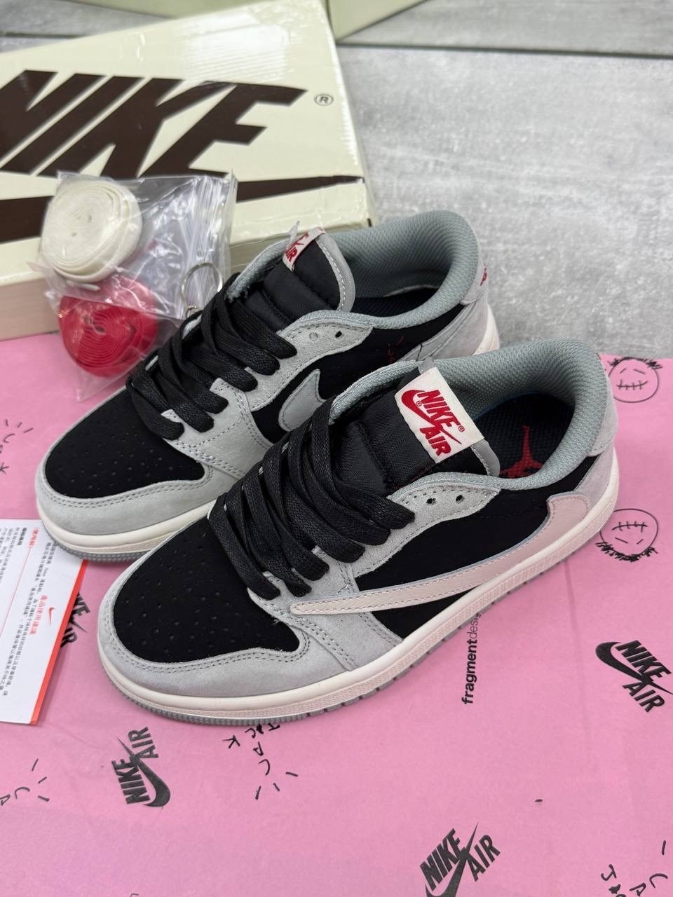 кроссовки travis scott x air jordan 1 low olive,кроссовки nike air jordan 1 low x travis scott,кроссовки nike travis scott x air jordan 1 low og,кроссовки travis scott x air jordan 1 low cactus jack,к