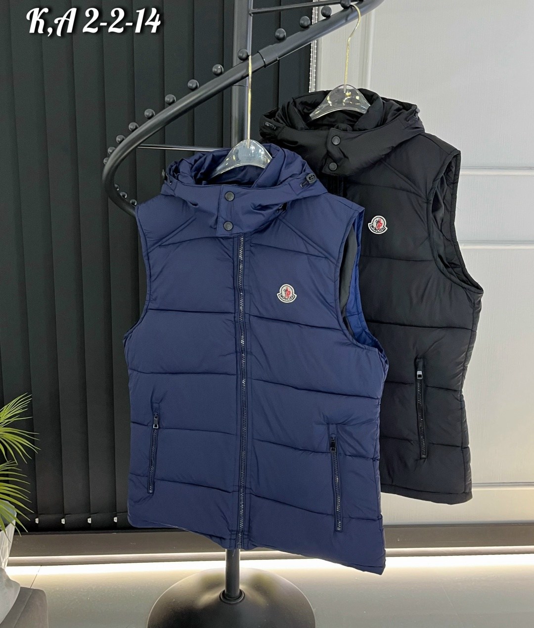 жилетка moncler,moncler жилет,жилетка монклер,жилет монклер мужской,мужские жилеты