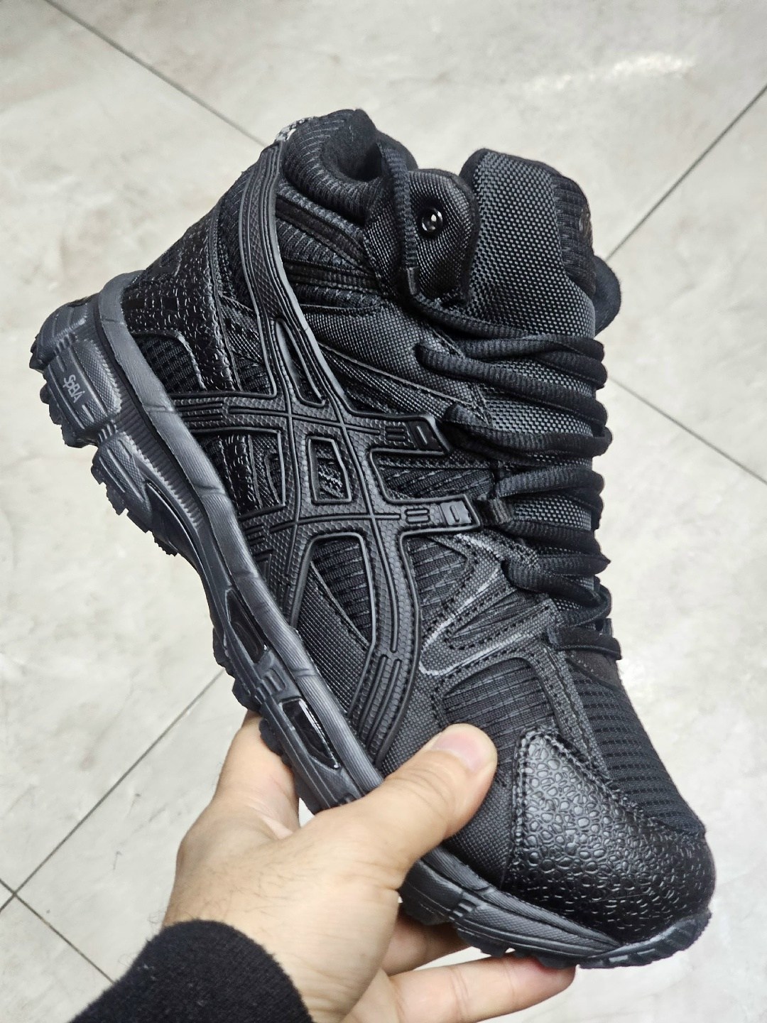 кроссовки asics gel-kahana 8,зимние кроссовки asics gel kahana 8 hi,кроссовки asics мужские,кроссовки мужские зимние asics,кроссовки asics