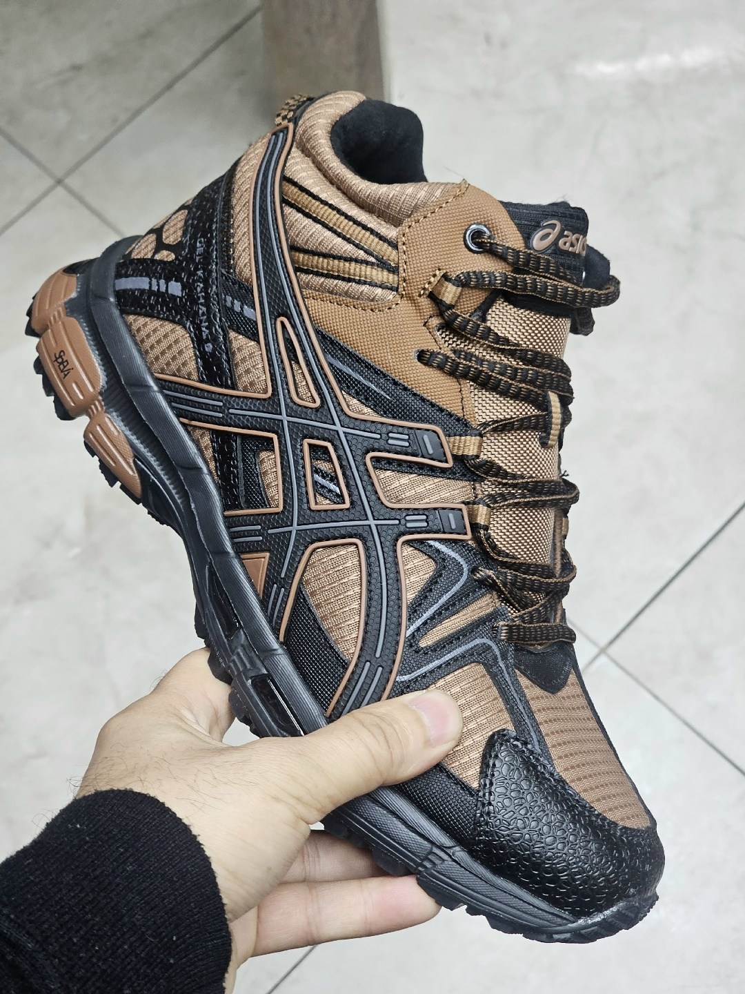 кроссовки asics gel-kahana 8,зимние кроссовки asics gel kahana 8 hi,кроссовки asics мужские,кроссовки мужские зимние asics,кроссовки asics