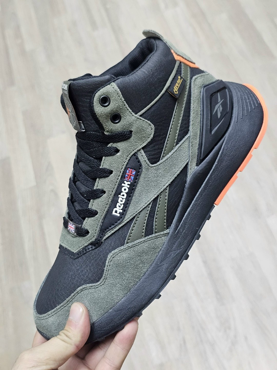 кроссовки зимние с мехом reebok зима 273338661,зимние кроссовки мужские reebok,зимние кроссовки высокие с мехом reebok cavalini,зимние кроссовки reebok с мехом,кроссовки зимние с мехом reebok зима 273
