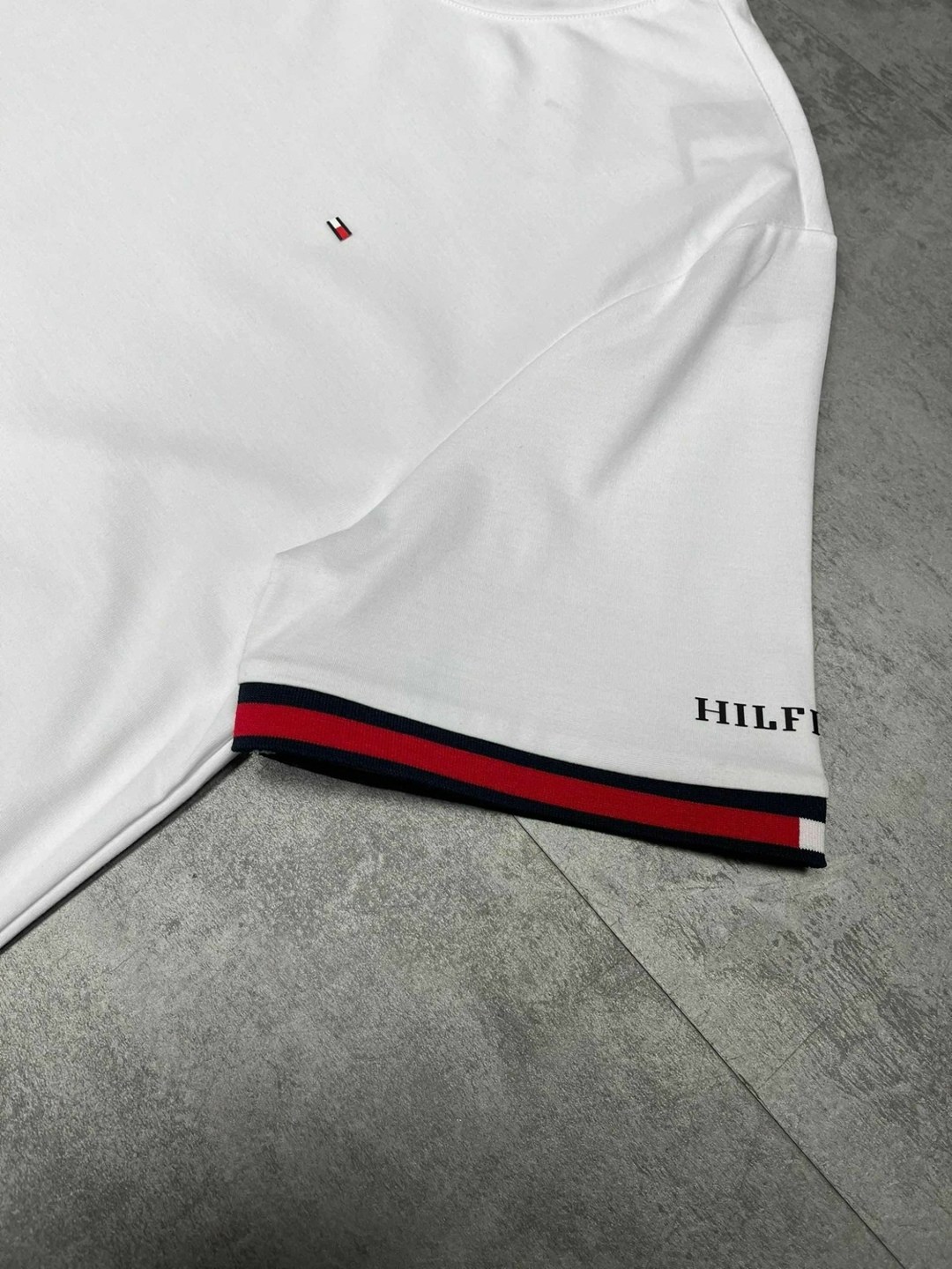 футболка томми хилфигер мужские mcmlxxxv,tommy hilfiger est 1985 футболка,футболки tommy hilfiger,футболка tommy hilfiger белый,футболка мужская tommy hilfiger
