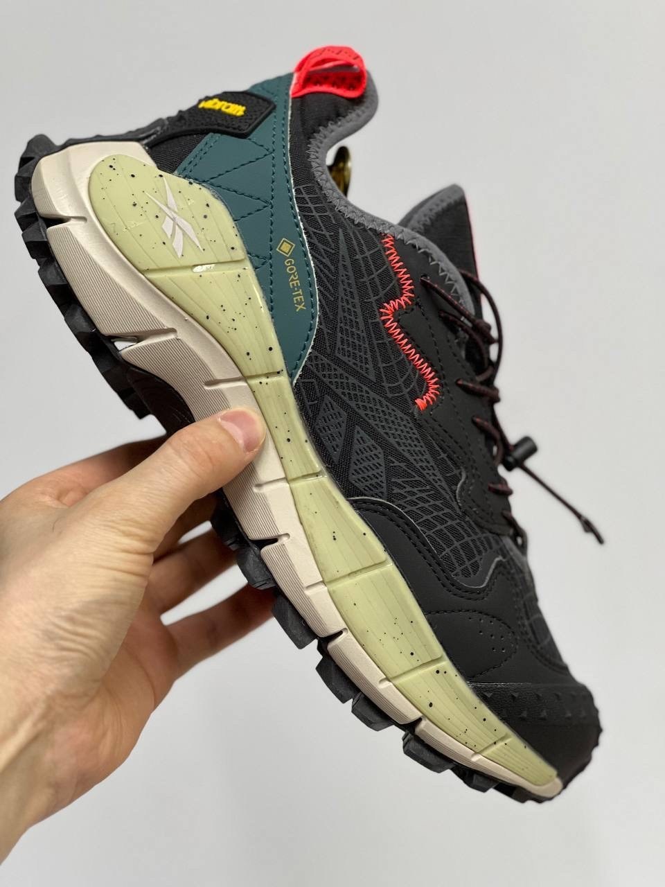 кроссовки reebok zig kinetica ii edge,мужские кроссовки reebok zig kinetica ii edge,кроссовки мужские reebok zig kinetica,кроссовки reebok zig kinetica ii,кроссовки reebok zig kinetica