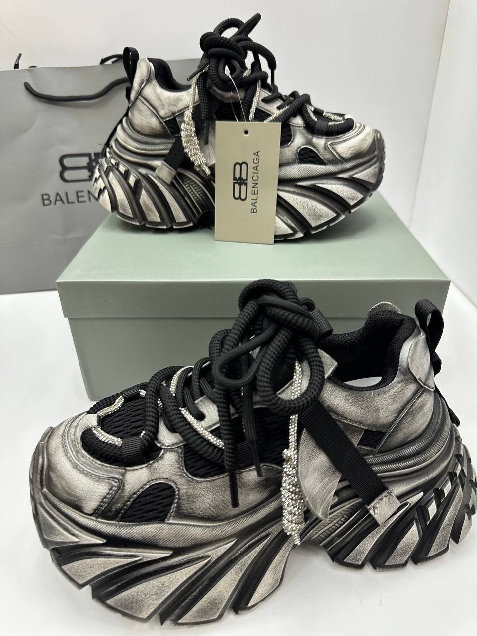 кроссовки женские balenciaga,кроссовки balenciaga balenciaga кроссовки,кроссовки balenciaga,кроссовки balenciaga с широкой подошвой,кроссовки на платформе balenciaga