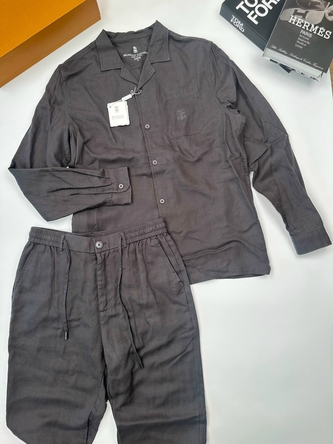 льняной костюм brunello cucinelli,костюм loro piana,костюм мужской льняной,костюм мужской,костюм льняной