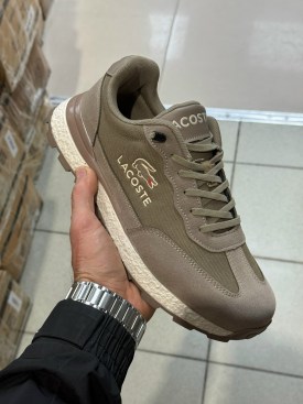 Кроссовки