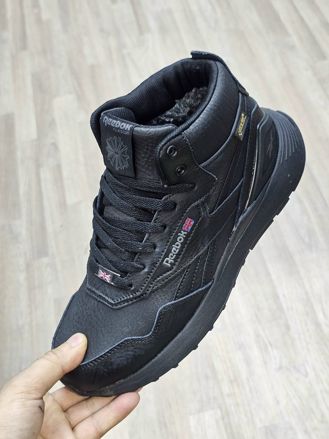кроссовки зимние с мехом reebok зима 273338661,зимние кроссовки мужские reebok,зимние кроссовки высокие с мехом reebok cavalini,зимние кроссовки reebok с мехом,кроссовки зимние с мехом reebok зима 273
