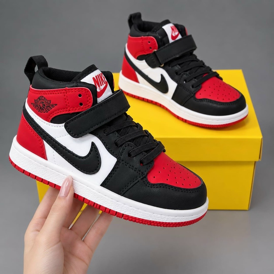 nike air jordan 1 mid black white,кроссовки мальчику,баскетбольная ,спортивная ,кроссовки высокие