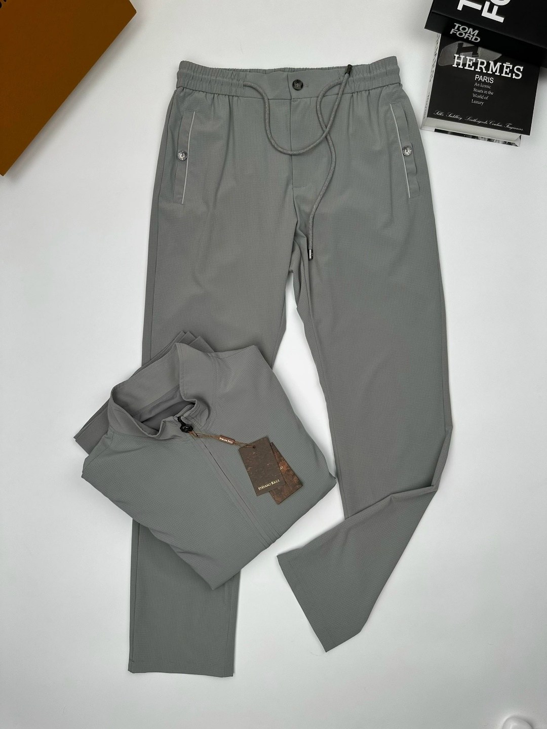 спортивный костюм brunello cucinelli,спортивные костюмы мужские,спортивные костюмы,мужской одежда
