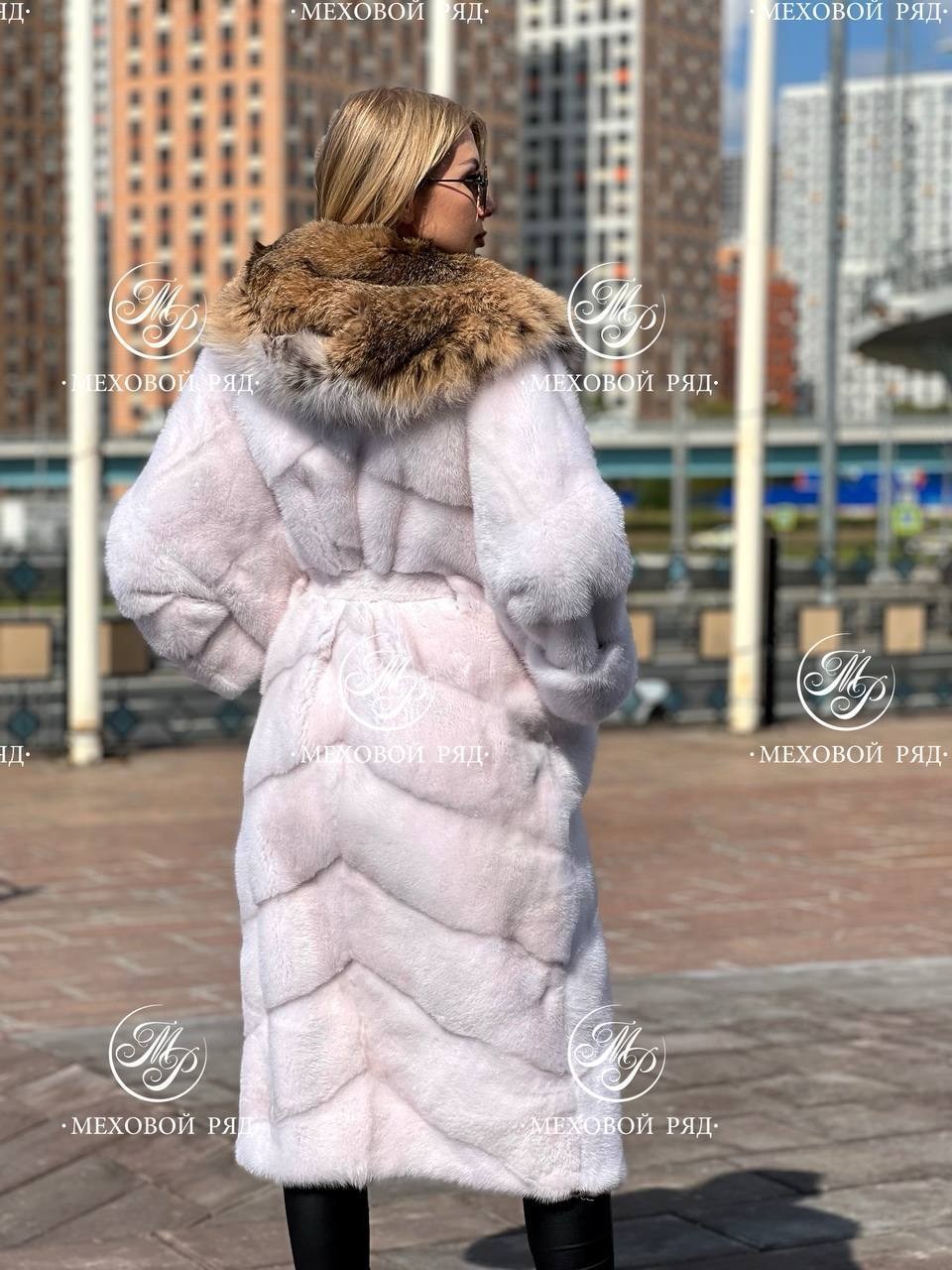длинная норковая шуба с капюшоном из рыси,белая норковая шуба с меховым капюшоном из рыси,шуба норковая nafa с капюшоном из рыси,белая норковая шуба,норковая шуба с капюшоном