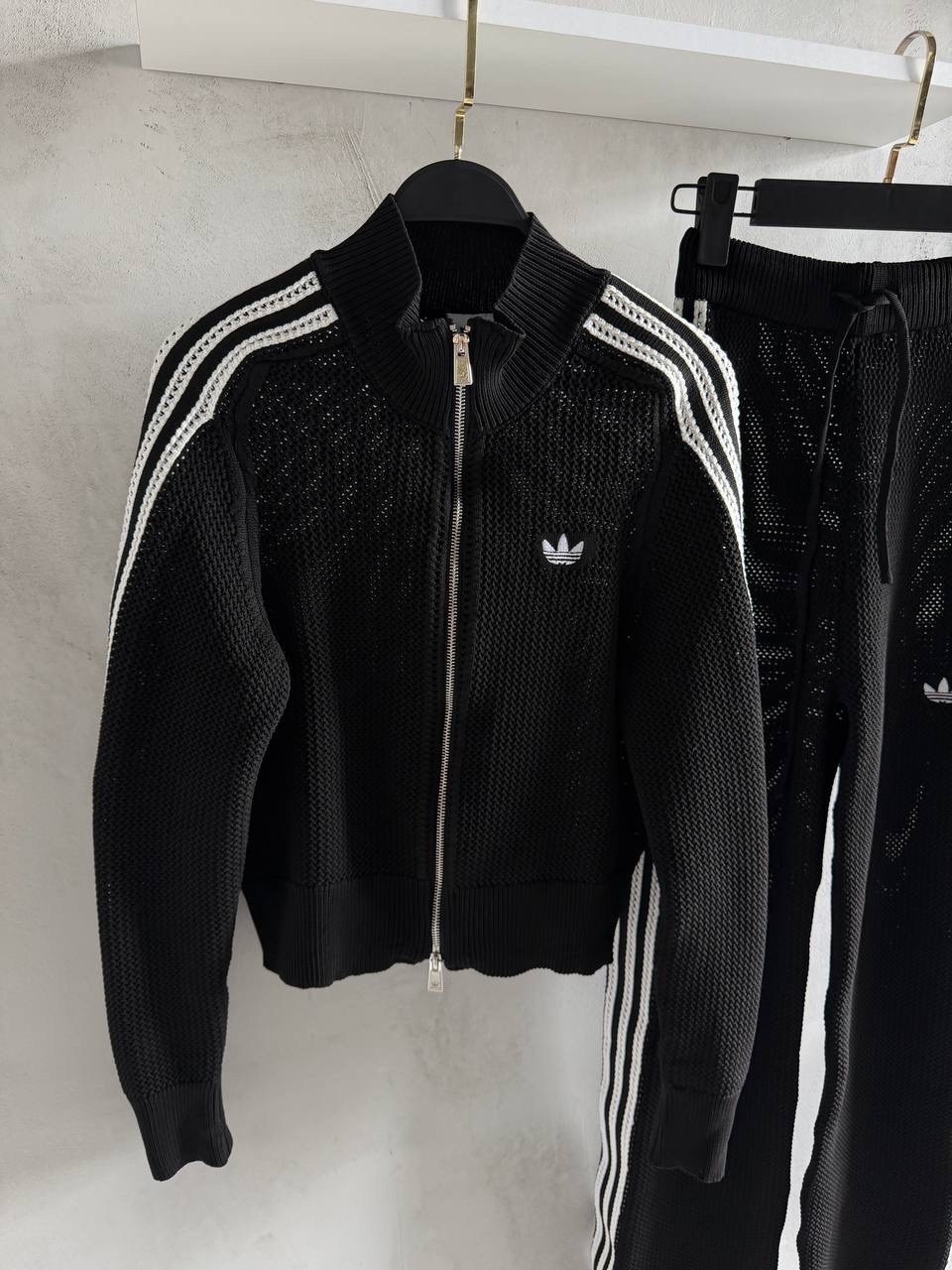 спортивный женский костюм adidas,костюм спортивный женский,адидас костюм женский,спортивные костюмы адидас,спортивные костюмы адидас женские