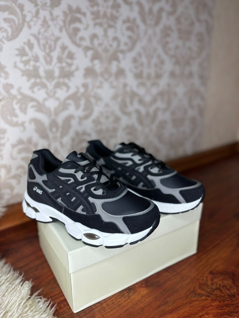 кроссовки,кроссовки adidas,кроссовки женскиe,повседневные кроссовки,спортивные кроссовки